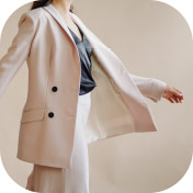 Επιλογές γυναικείων προϊόντων μόδας από εκατοντάδες e-shop