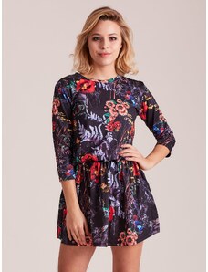 Fashionhunters Μαύρο φόρεμα με πολύχρωμο floral μοτίβο