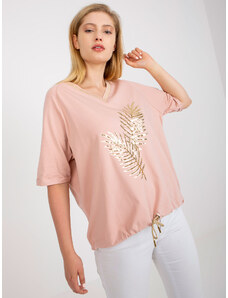 Fashionhunters Σκονισμένη ροζ μπλούζα plus size διακοσμημένη με πούλιες