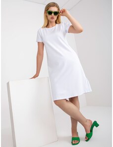 Fashionhunters Λευκό βαμβακερό φόρεμα μεγαλύτερου μεγέθους με βολάν στο πίσω μέρος