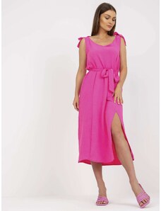 Fashionhunters Ροζ μίντι φόρεμα με σχισμή RUE PARIS