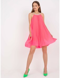 Fashionhunters Fluo ροζ πλισέ φόρεμα ενός μεγέθους με ιμάντες ώμου