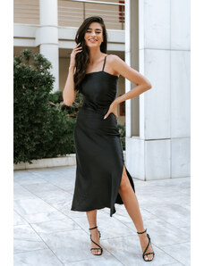 Φόρεμα μαύρο σατέν με ρυθμιζόμενες τιράντες, φερμουάρ στο πλάι και άνοιγμα κάτω
