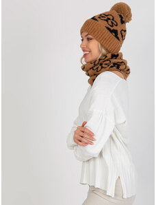 Fashionhunters Γυναικεία καμήλα και μαύρο χειμωνιάτικο καπέλο με σχέδια