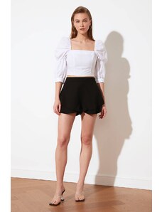 Γυναικείο σορτσάκι Trendyol Skirt-Looking Shorts