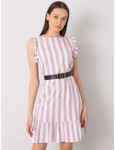 Fashionhunters Σκονισμένο ροζ ριγέ φόρεμα με βολάν