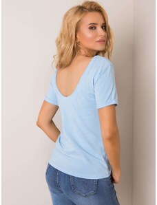 Fashionhunters Βασικό γαλάζιο T-shirt με λαιμόκοψη στην πλάτη