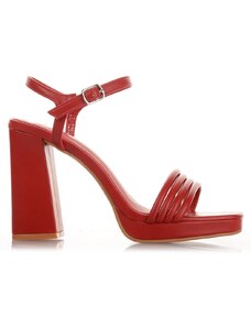 Famous Shoes Γυναικεία πέδιλα σε κόκκινο χρώμα