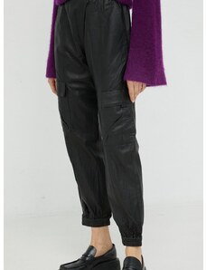 Δερμάτινο παντελόνι Gestuz Kallie χρώμα: μαύρο