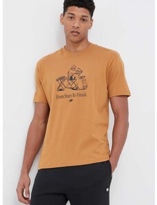 Βαμβακερό μπλουζάκι New Balance χρώμα: καφέ