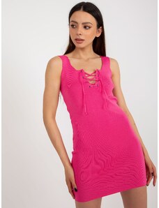 Fashionhunters Σκούρο ροζ εφαρμοστό πλεκτό φόρεμα