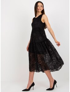 Fashionhunters Μαύρο δαντελένιο φόρεμα με σούφρα OCH BELLA