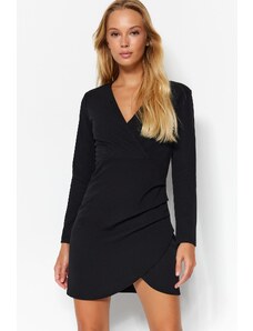 Trendyol Μοντέρνο μαύρο πλεκτό μίνι φόρεμα με διπλό γιακά, εφαρμοστό σώμα