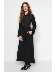 Trendyol Μαύρο Belted Σατέν Λεπτομερές βαμβακερό πλεκτό φόρεμα με τσέπη