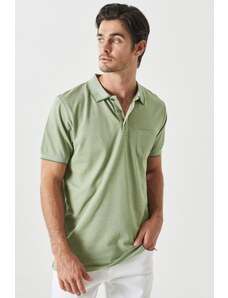 AC&Co / Altınyıldız Classics ALTINYILDIZ CLASSICS Ανδρικό Μη Συρρικνούμενο Βαμβακερό Ύφασμα Regular Fit Wide Cut Green Anti-roll Polo Collar Collar with Pockets T-Shirt.