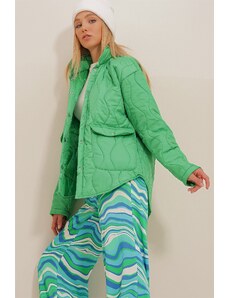 Trend Alaçatı Stili Γυναικείο πράσινο κολάρο μωρού με φόδρα, καπιτονέ παλτό τσέπης