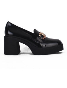 My way shoes Μαύρο λουστρίν γυναικείο loafer με διακοσμητικό