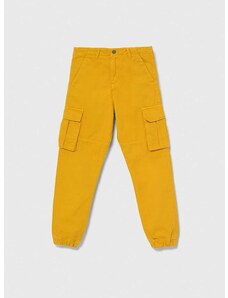 Παιδικό βαμβακερό παντελόνι Guess χρώμα: κίτρινο