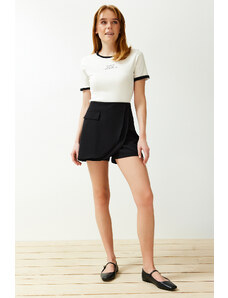 Trendyol Black Pocket Detailed Woven Shorts Skirt