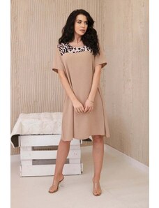 Kesi Dress with an animal motif in beige color
