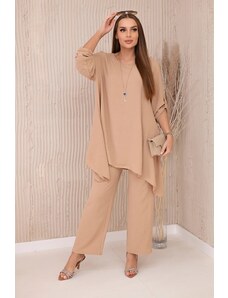 Kesi Set blouse + pants with camel pendant