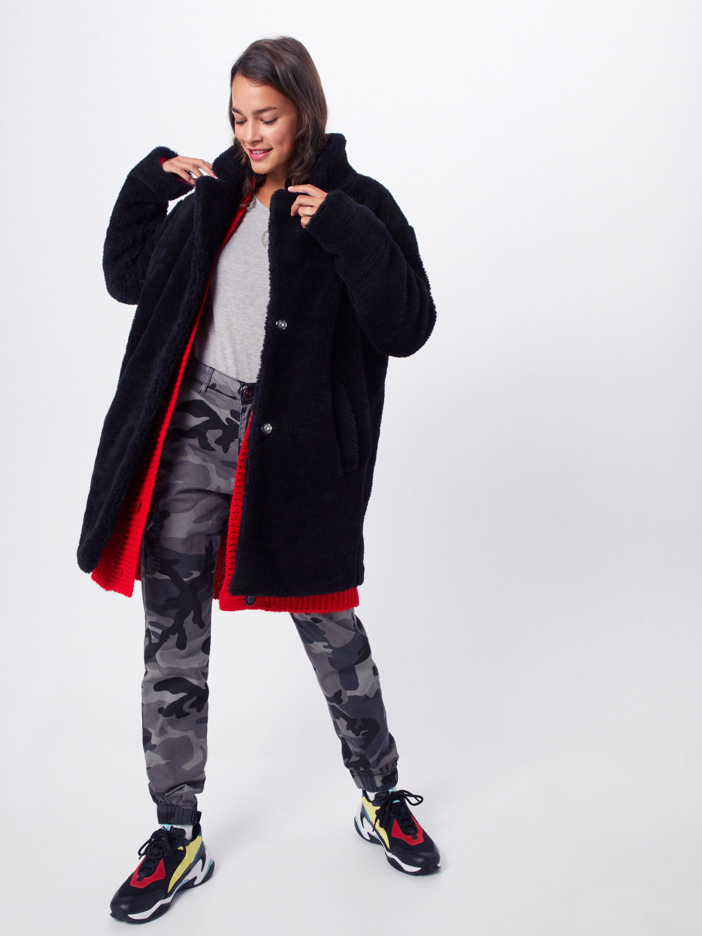 Urban Classics Ανοιξιάτικο και φθινοπωρινό παλτό 'Sherpa' μαύρο