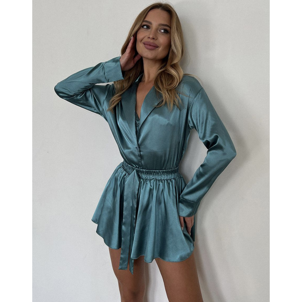 La Lolita Amsterdam ASHLYN Σετ babydoll 3 τμχ σατέν υφής με αέρινο φουστο-σορτς με φιόγκο, μπραλέτ με τριγωνάκι & μακρυμάνικη πουκαμίσα