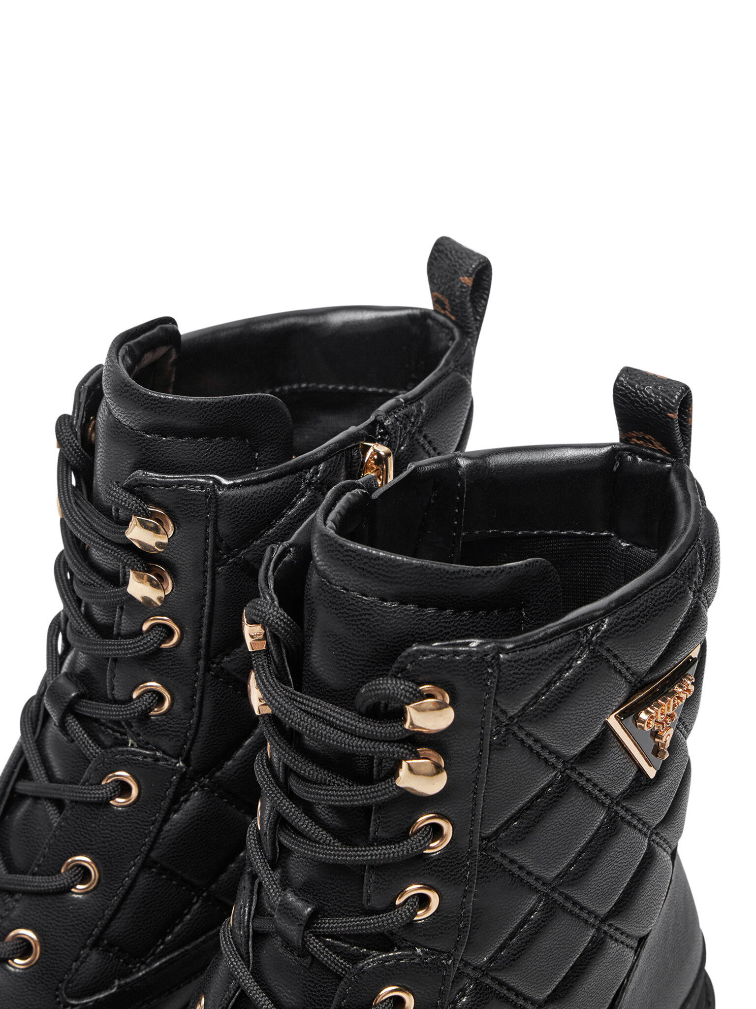 Μποτίνια Guess