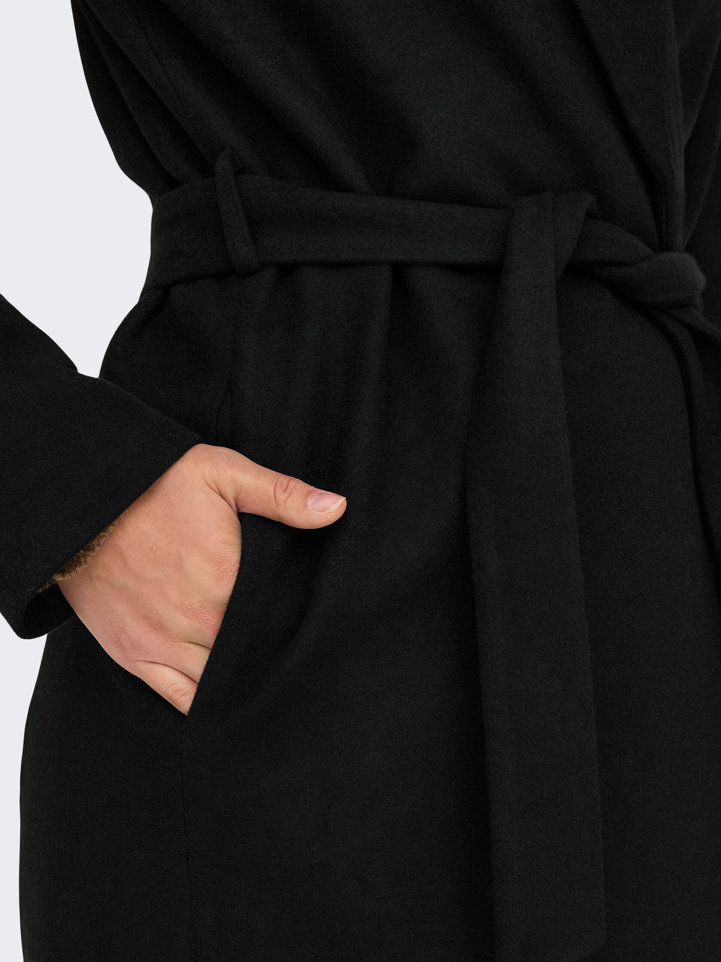 ONLY Ανοιξιάτικο και φθινοπωρινό παλτό 'ONLAlvilda' μαύρο