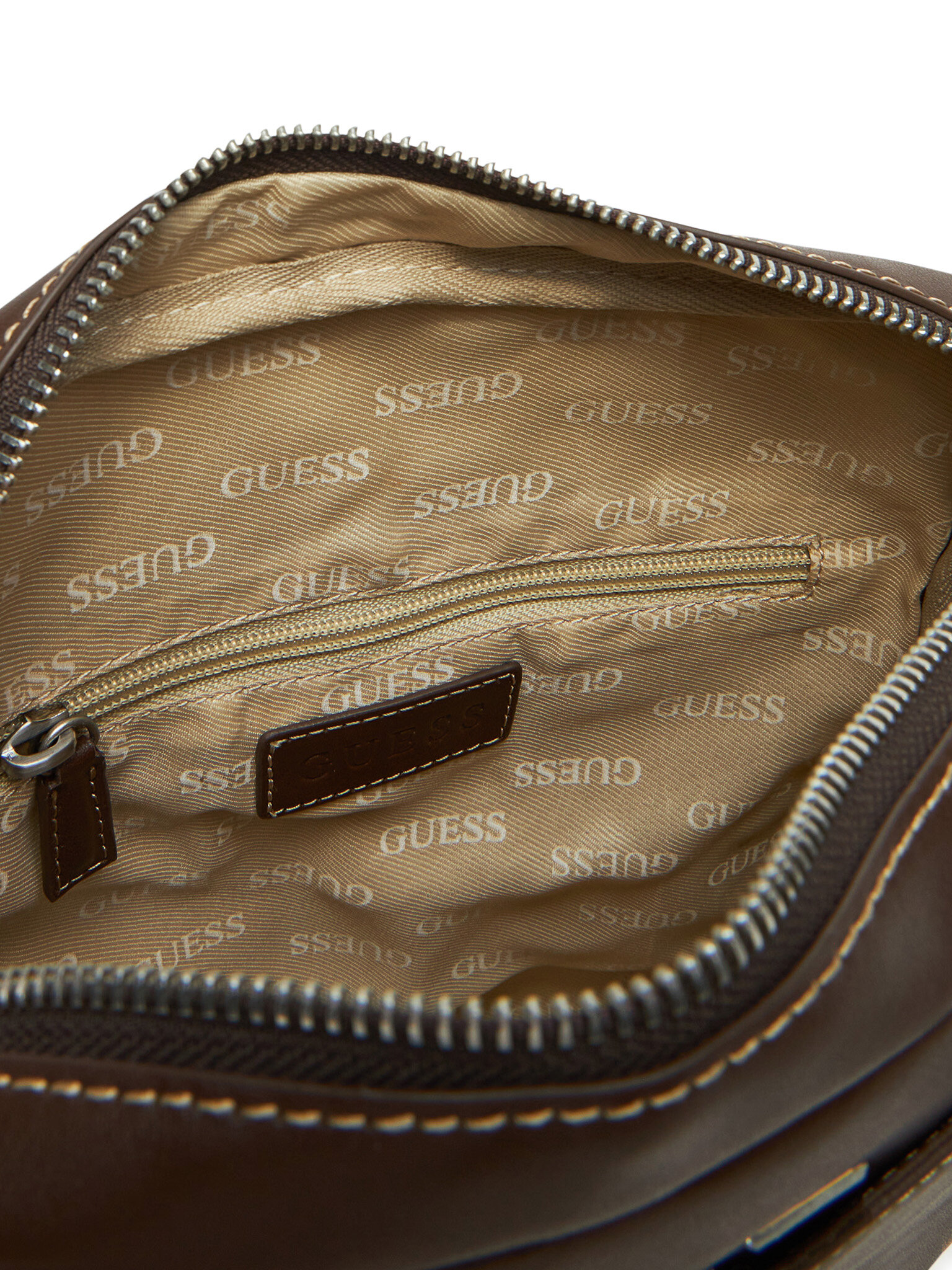 Τσαντάκι Guess