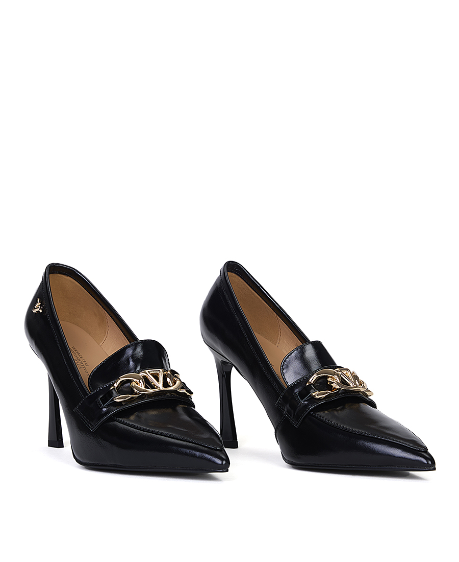 19V69 Italia 19V69 Versace 19.69 Abbigliamento Sportivo Γυναικεία Μυτερή Γόβα Δερμάτινη με Αγκράφα και Ψηλό Λεπτό Τακούνι σε Μαύρο