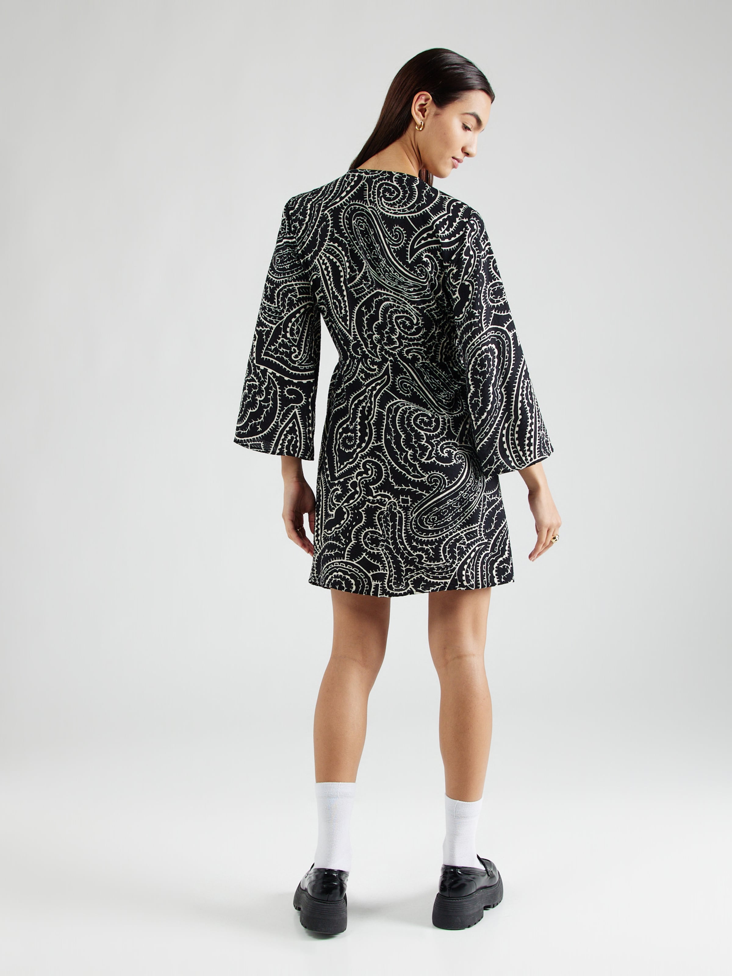 JDY Φόρεμα 'JDYPEPPER' μαύρο / λευκό