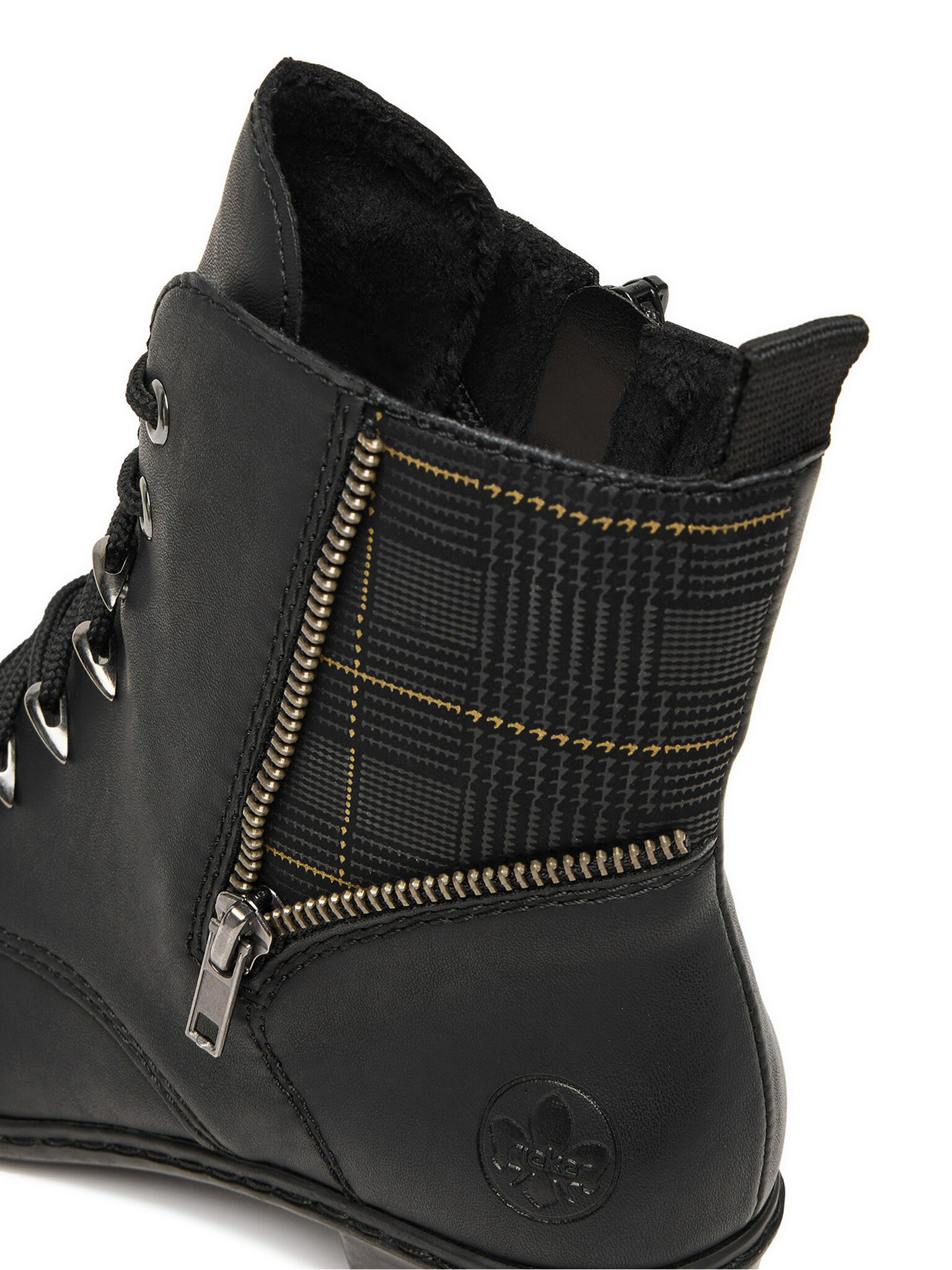 Μποτίνια Rieker