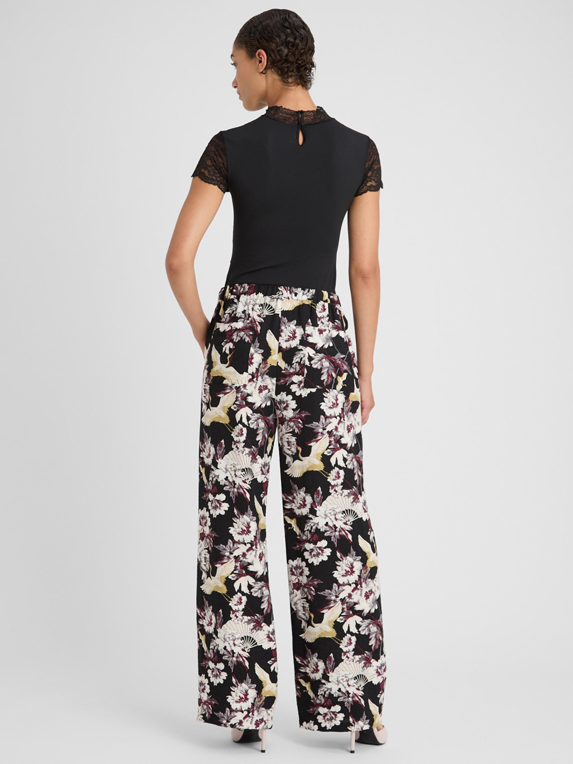 Guido Maria Kretschmer Women Παντελόνι πλισέ 'Orelia' σαμπάνια / σκούρο κόκκινο / μαύρο / λευκό