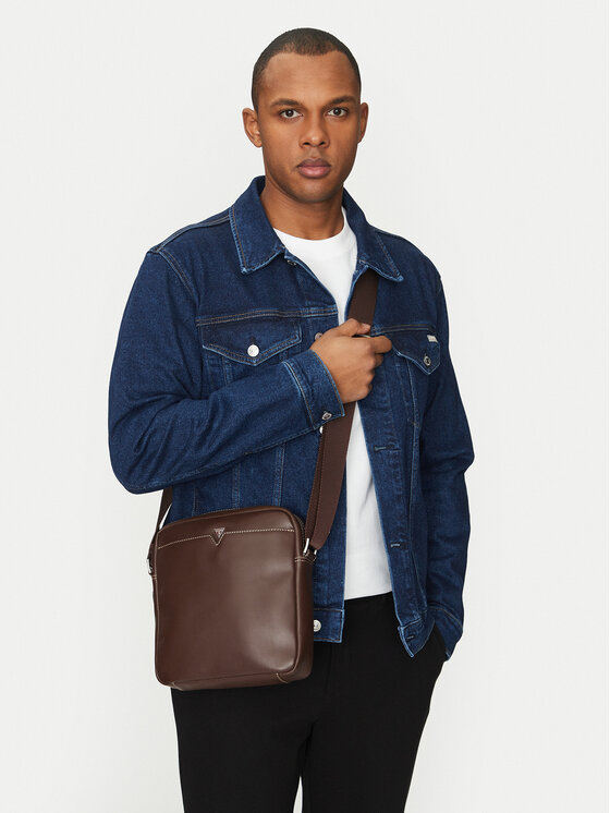 Τσαντάκι Guess