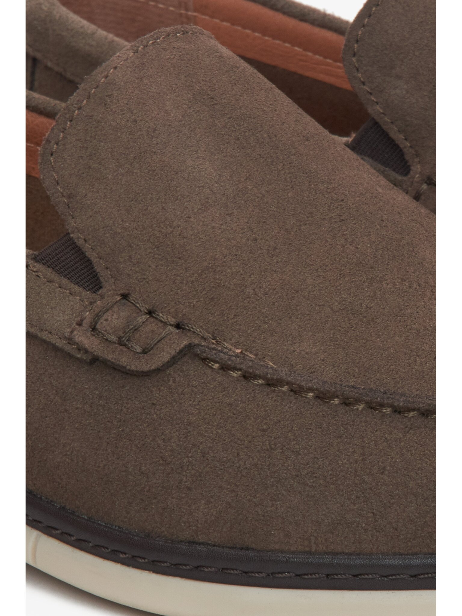 Μοκασίνια Estro