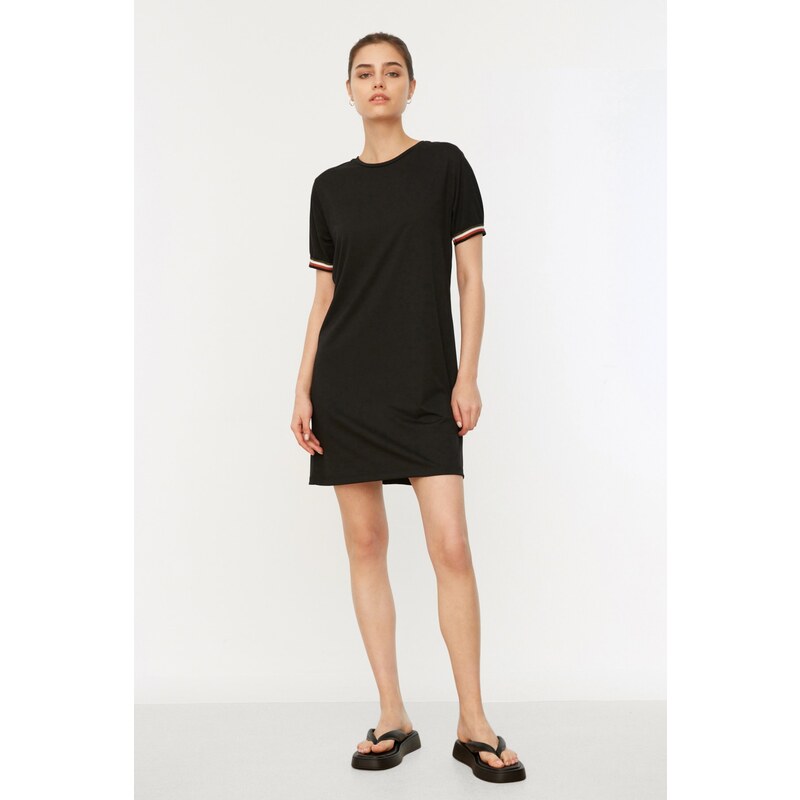Trendyol Collection Μαύρο 100% βαμβακερή ρίγα με λεπτομερή μίνι μετατόπιση/απλό πλεκτό φόρεμα