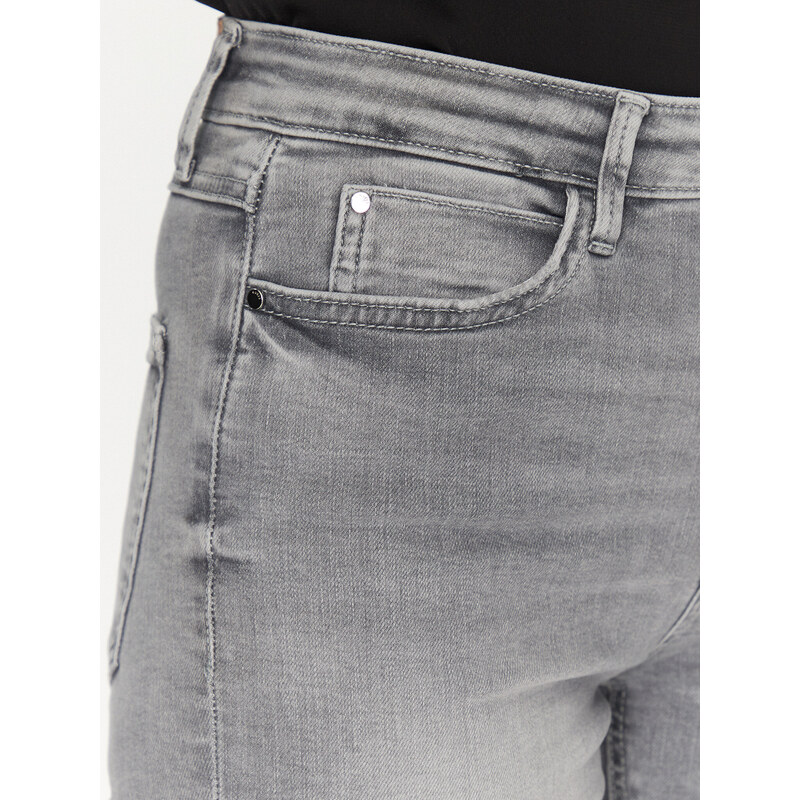 Τζιν Guess