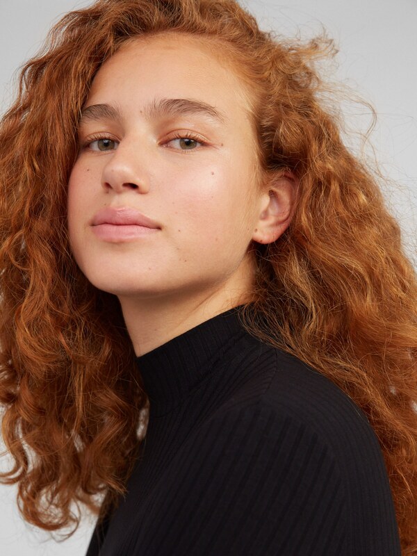 EDITED Μπλουζάκι 'Manon' μαύρο