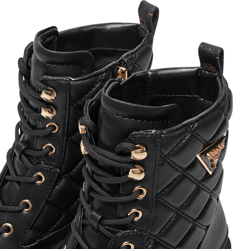 Μποτίνια Guess