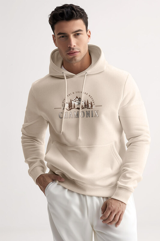 UnitedKind Chamonix Ski Resorts, Φούτερ με Κουκούλα σε Εκρού Χρώμα