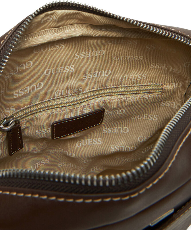 Τσαντάκι Guess