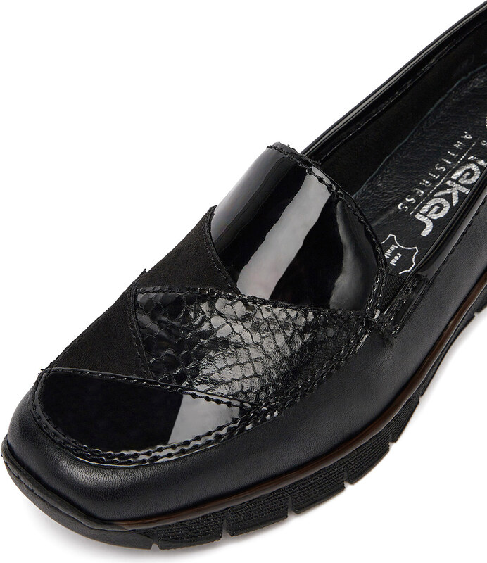 Κλειστά παπούτσια Rieker