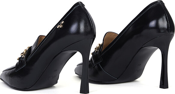 19V69 Italia 19V69 Versace 19.69 Abbigliamento Sportivo Γυναικεία Μυτερή Γόβα Δερμάτινη με Αγκράφα και Ψηλό Λεπτό Τακούνι σε Μαύρο