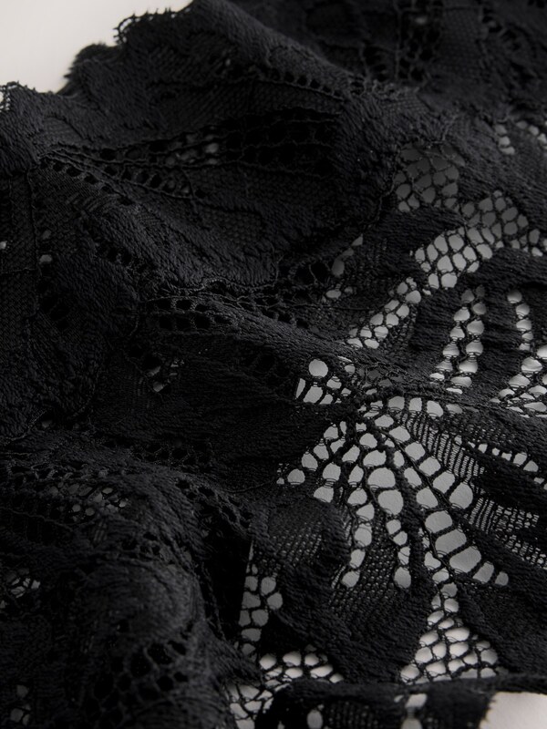 Next Στρινγκ μαύρο