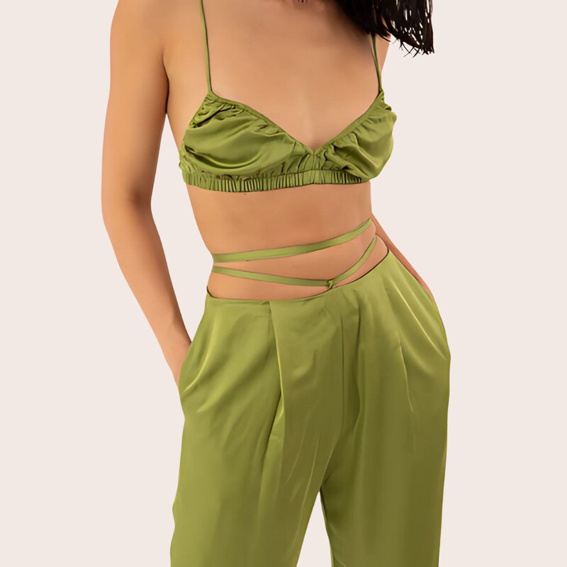 La Lolita Amsterdam CORALINE Σατέν υφής loungewear σετ 3 τμχ με παντελόνα με δέσιμο στη μέση, μπραλέτ και πουκαμίσα