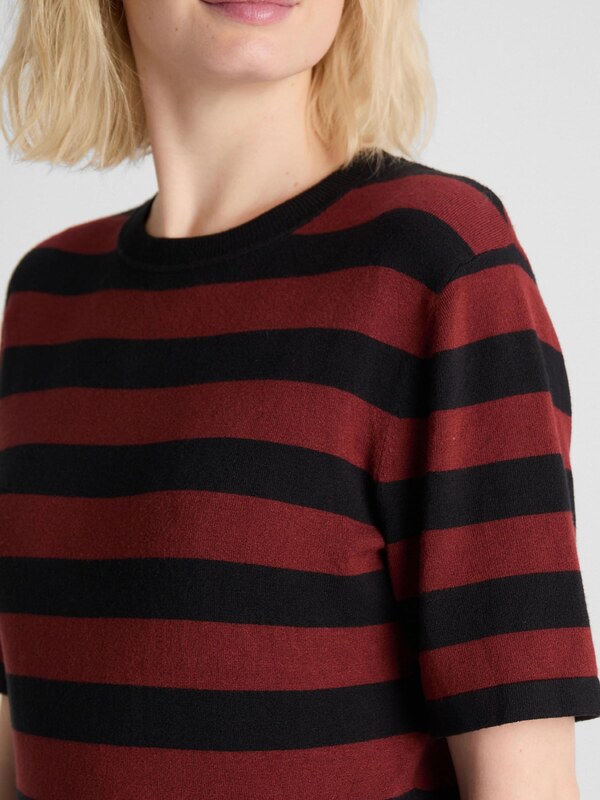 Guido Maria Kretschmer Women Μπλουζάκι 'Maria' σκούρο κόκκινο / μαύρο