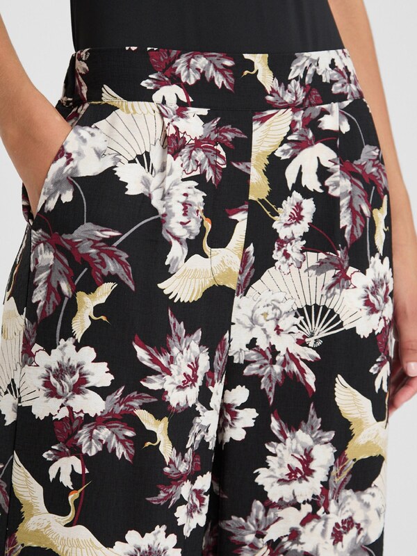 Guido Maria Kretschmer Women Παντελόνι πλισέ 'Orelia' σαμπάνια / σκούρο κόκκινο / μαύρο / λευκό