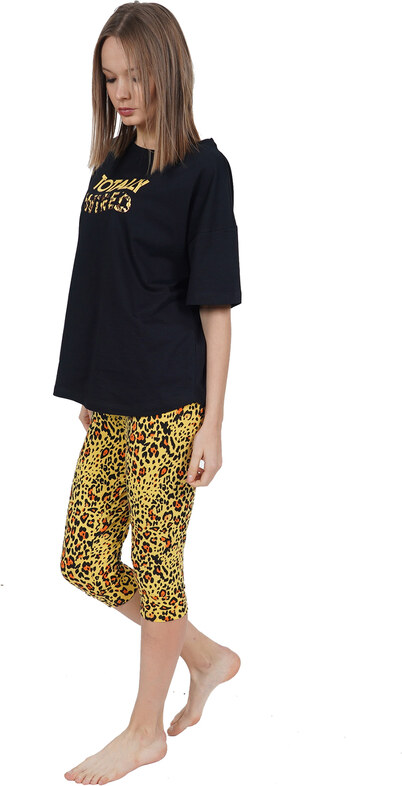 Vienetta Γυναικεία καλοκαιρινή βαμβακερή πυτζάμα "Totally Wired" με κοντό μανίκι και κάπρι παντελόνι-009225