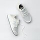 λευκά sneakers